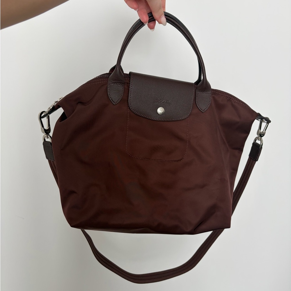 Brown classic medium Longchamp bag with strap